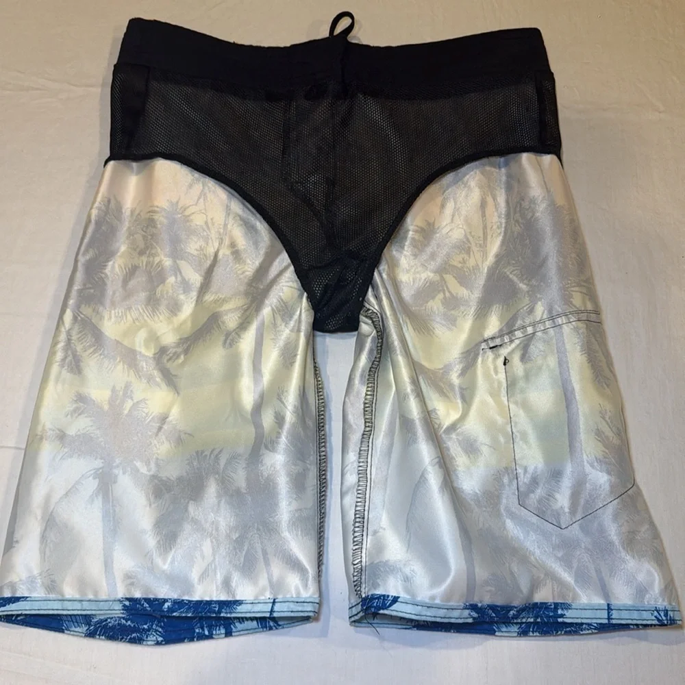 Hang Ten Boy's Multi Tropical Print Ombre Board Shorts  Size Boys Large EUC